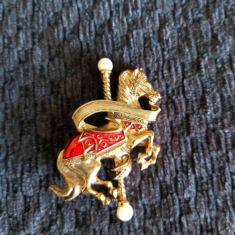 Brooch